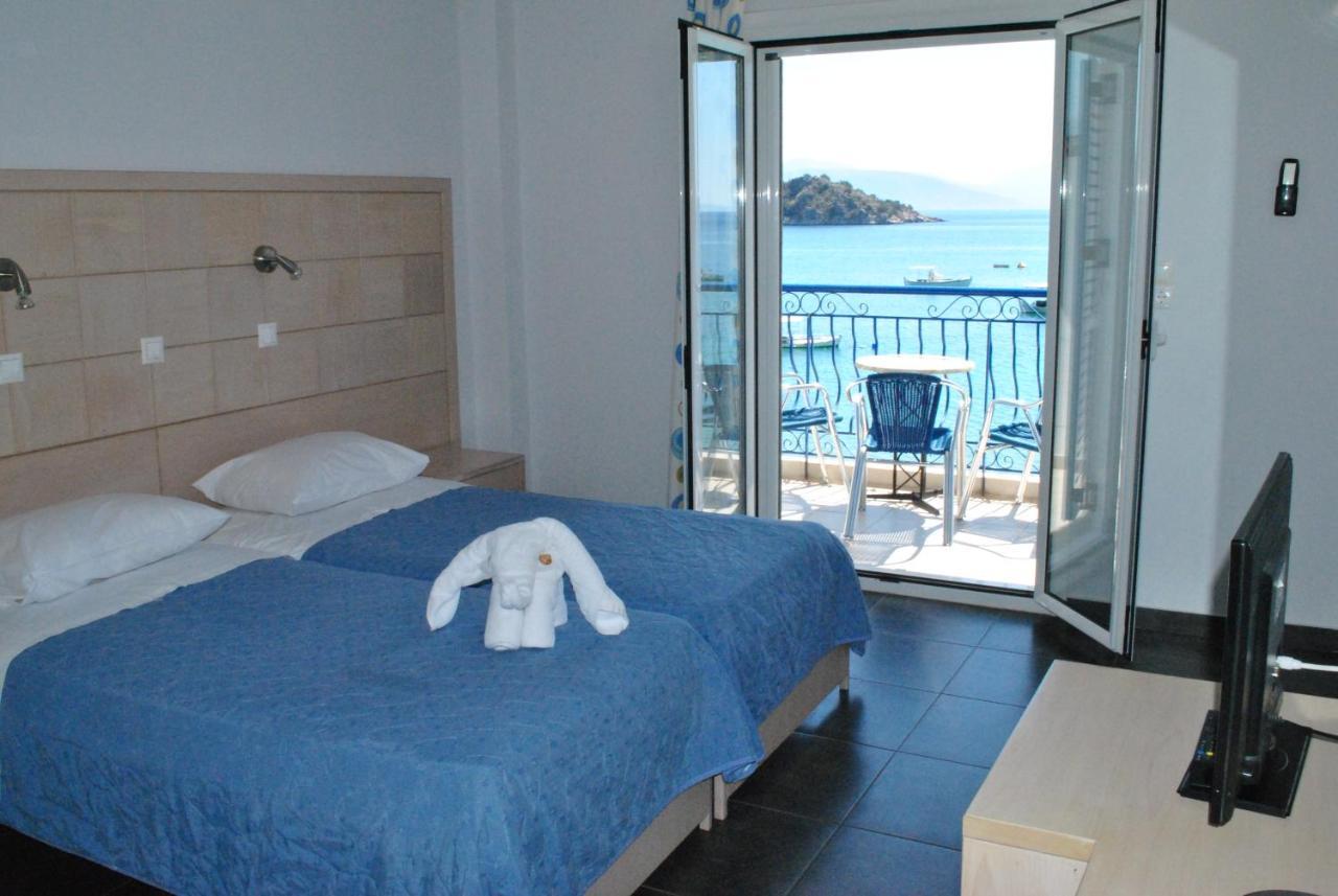 Hotel Aris トロン エクステリア 写真