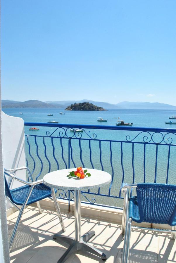 Hotel Aris トロン エクステリア 写真